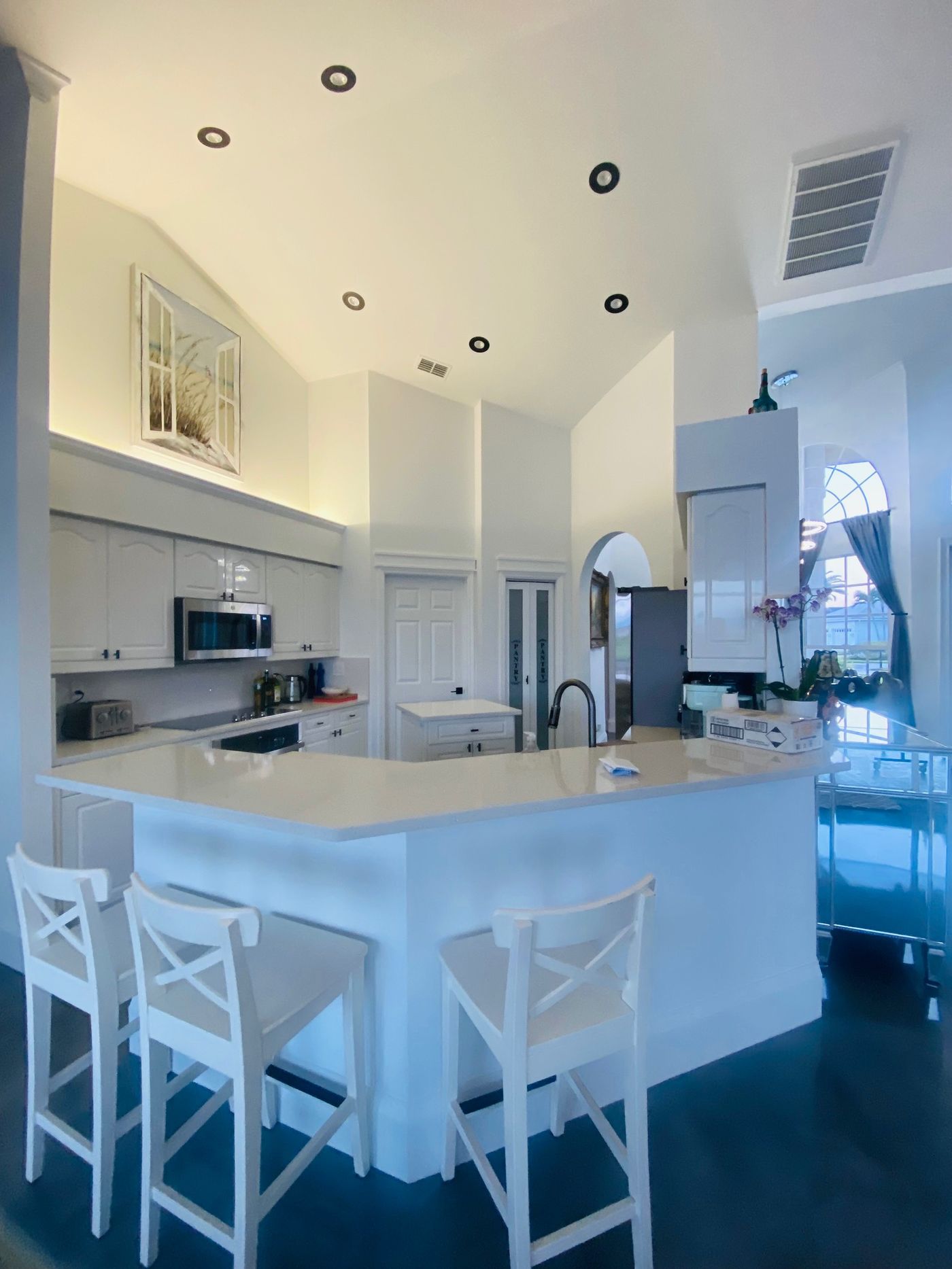 Nave-a-Lago — Kitchen